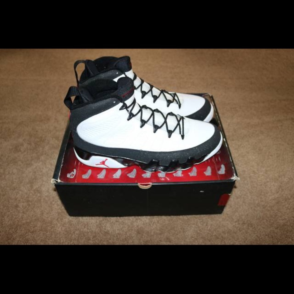 Jordan Retro 9 “Playoffs” CDP